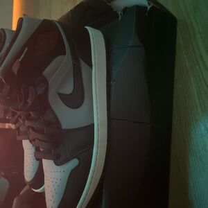 Men's Black and White Sneakers